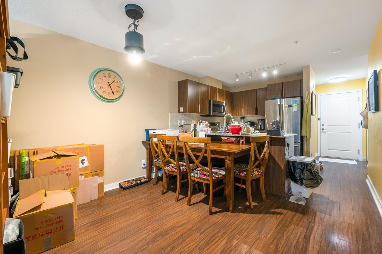 A217 8929 202 Street Property Photo 6