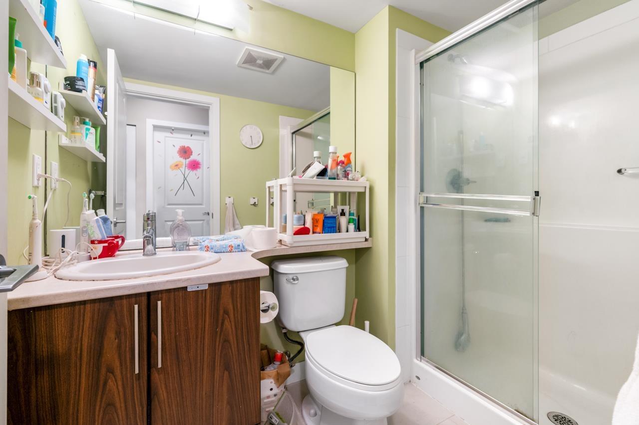 A217 8929 202 Street Property Photo 10
