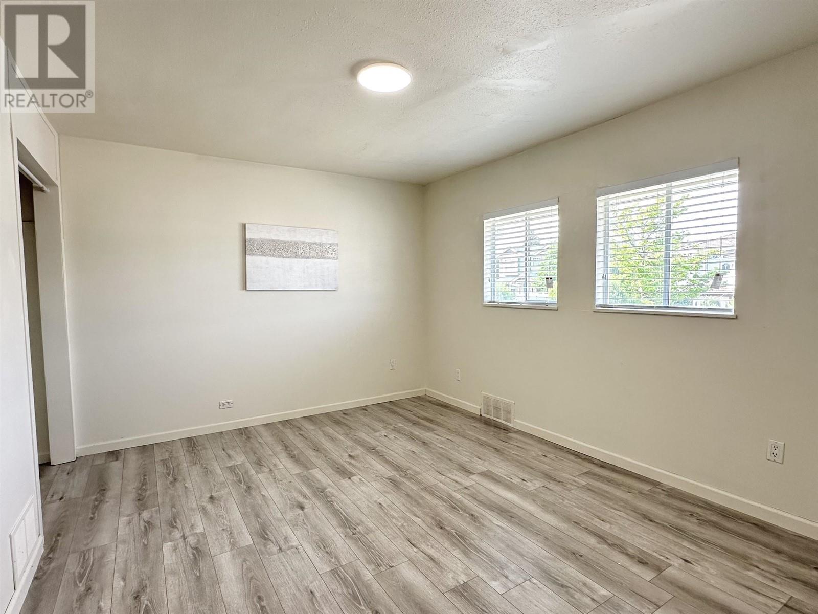 3788 Linwood Street Property Photo 9