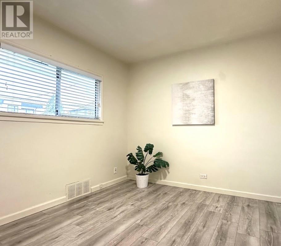 3788 Linwood Street Property Photo 17
