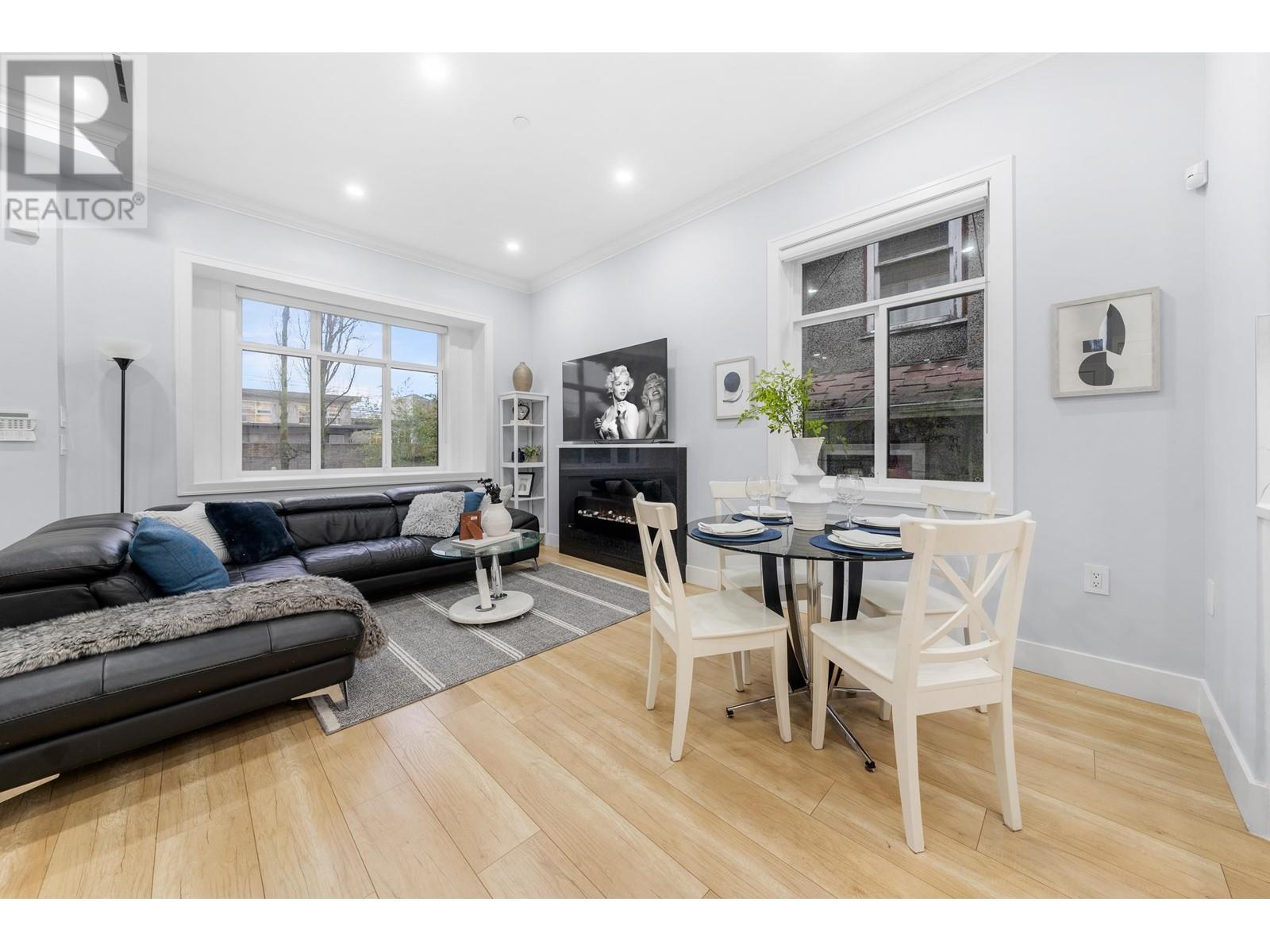 962 Renfrew Street Property Photo 2
