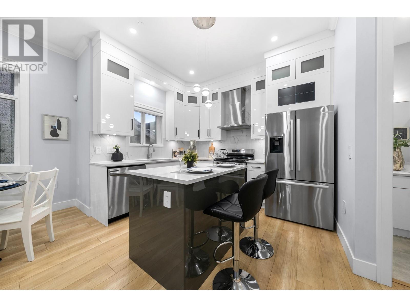 962 Renfrew Street Property Photo 23