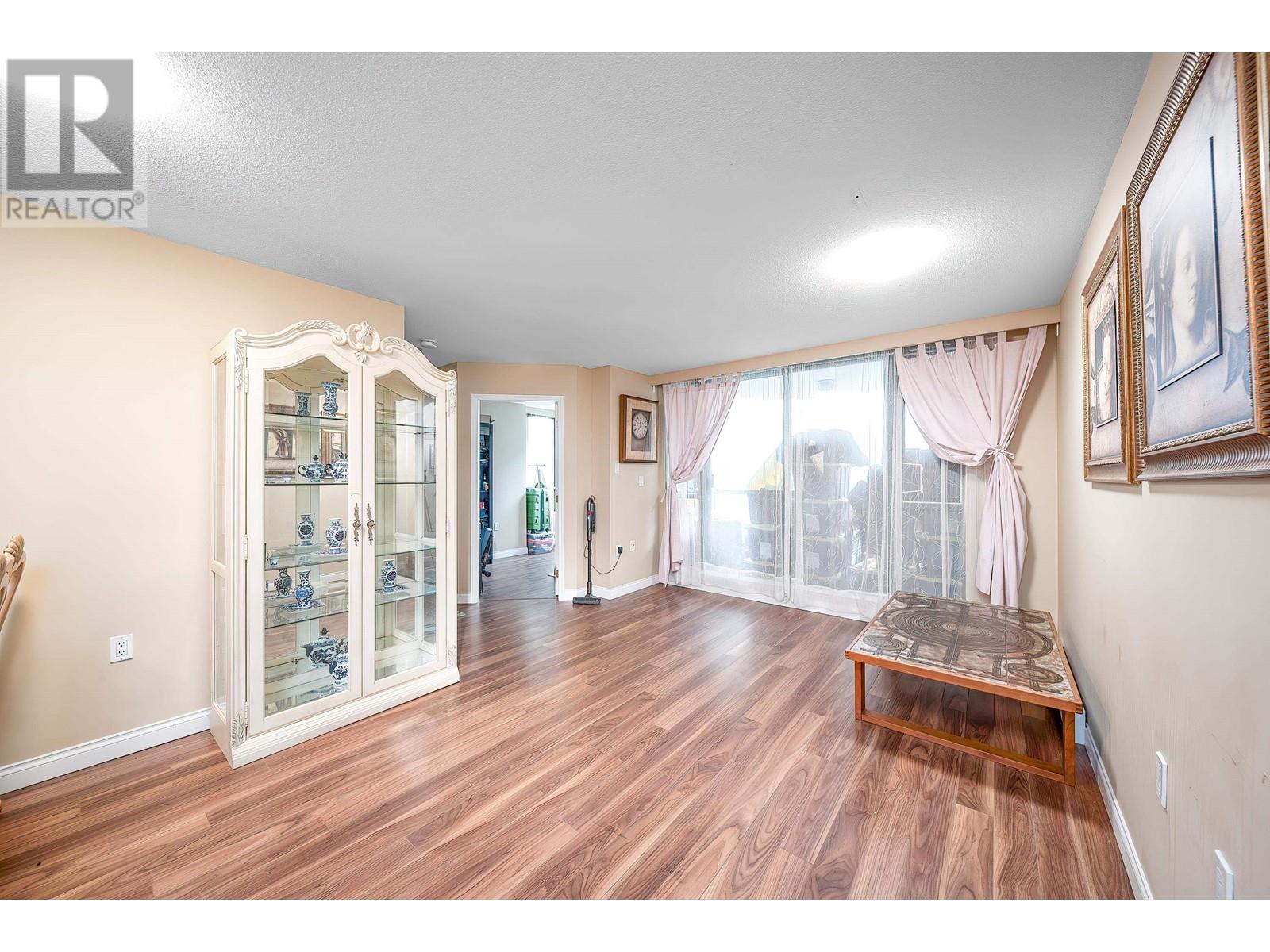 503 7380 Elmbridge Way Property Photo 5