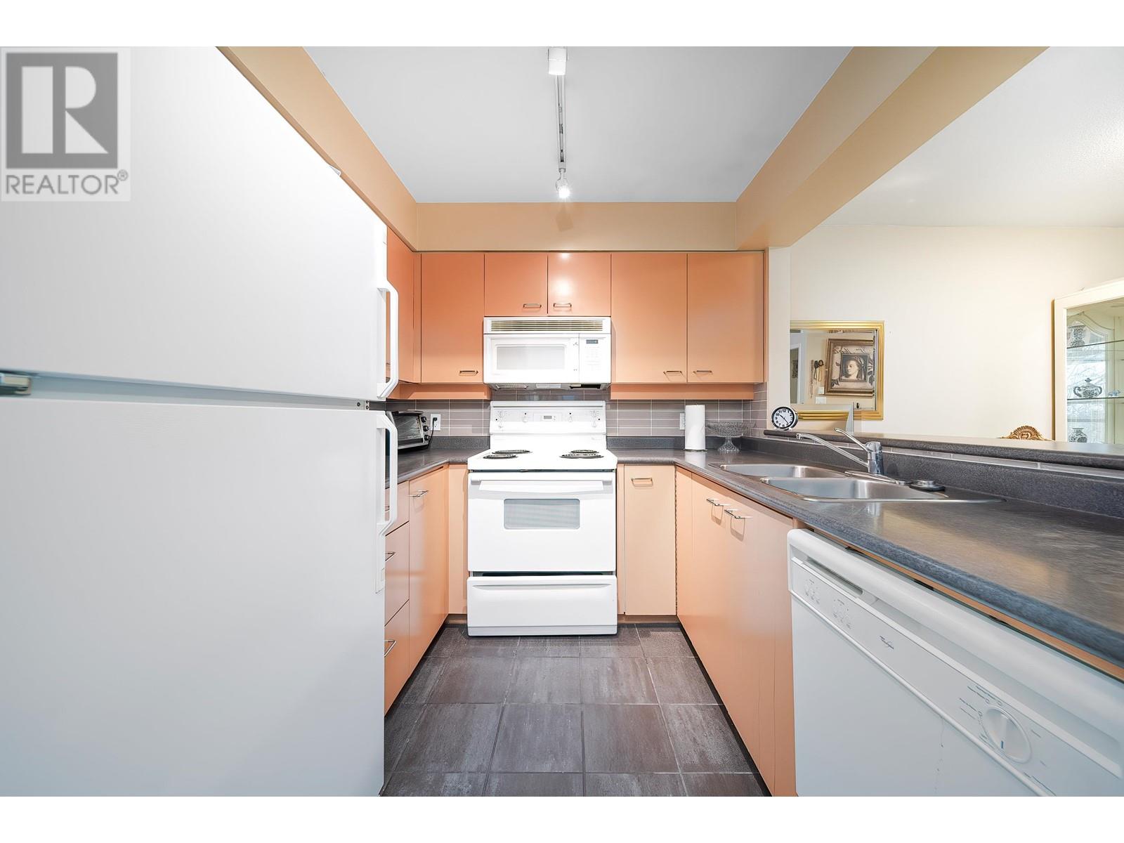 503 7380 Elmbridge Way Property Photo 9