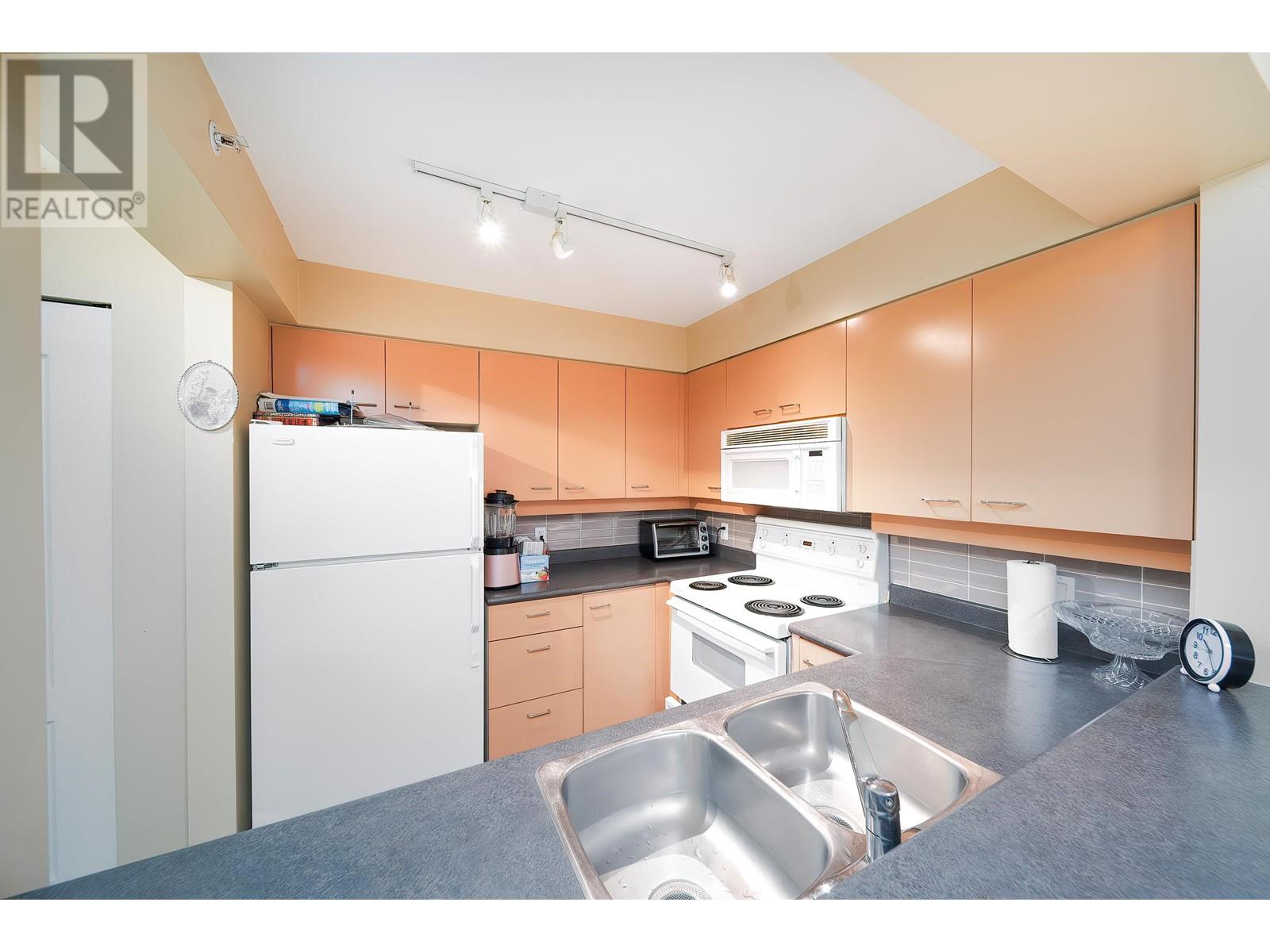 503 7380 Elmbridge Way Property Photo 10