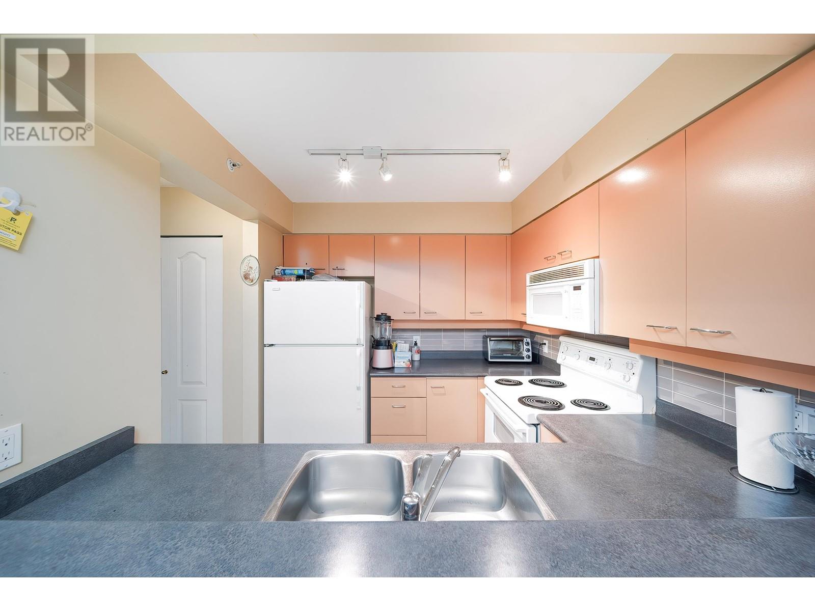 503 7380 Elmbridge Way Property Photo 11