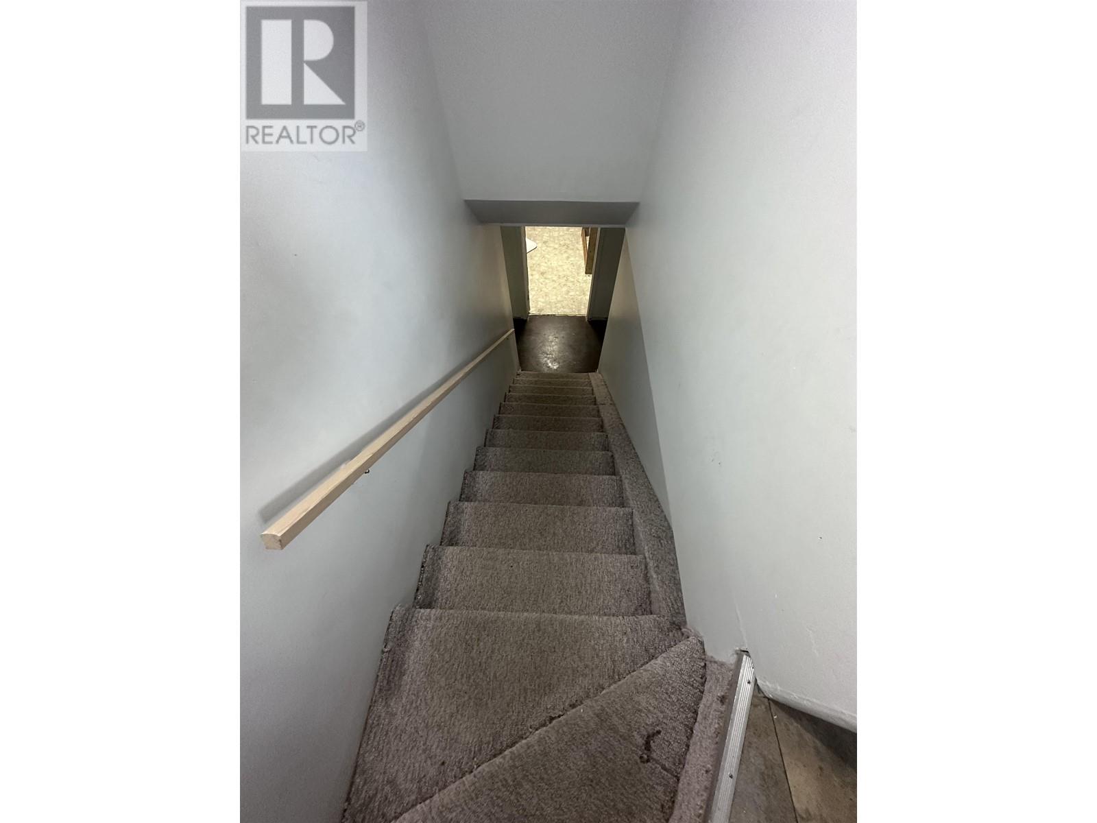 5217 45 Street Property Photo 16