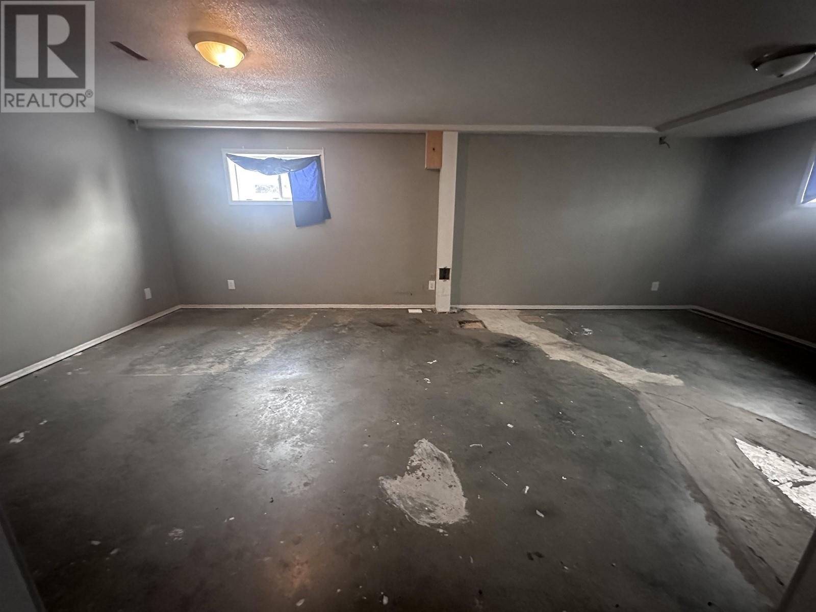 5217 45 Street Property Photo 19