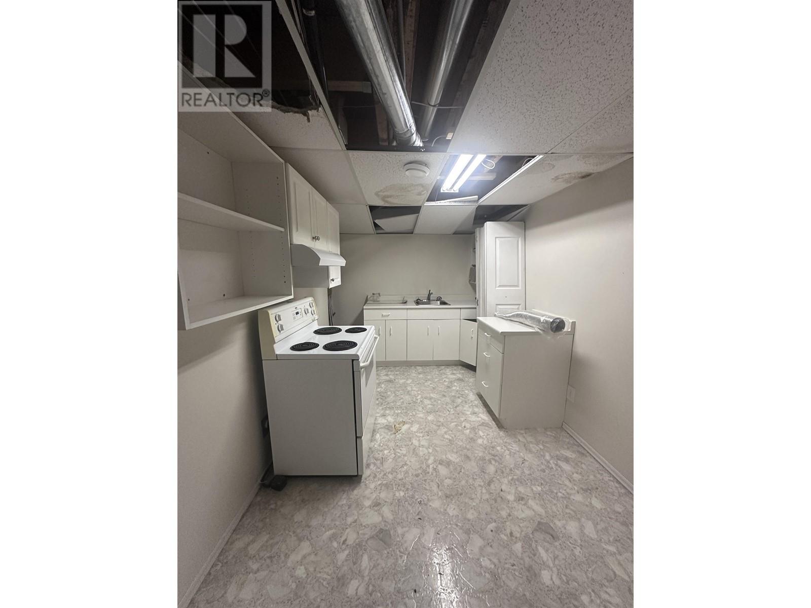 5217 45 Street Property Photo 20