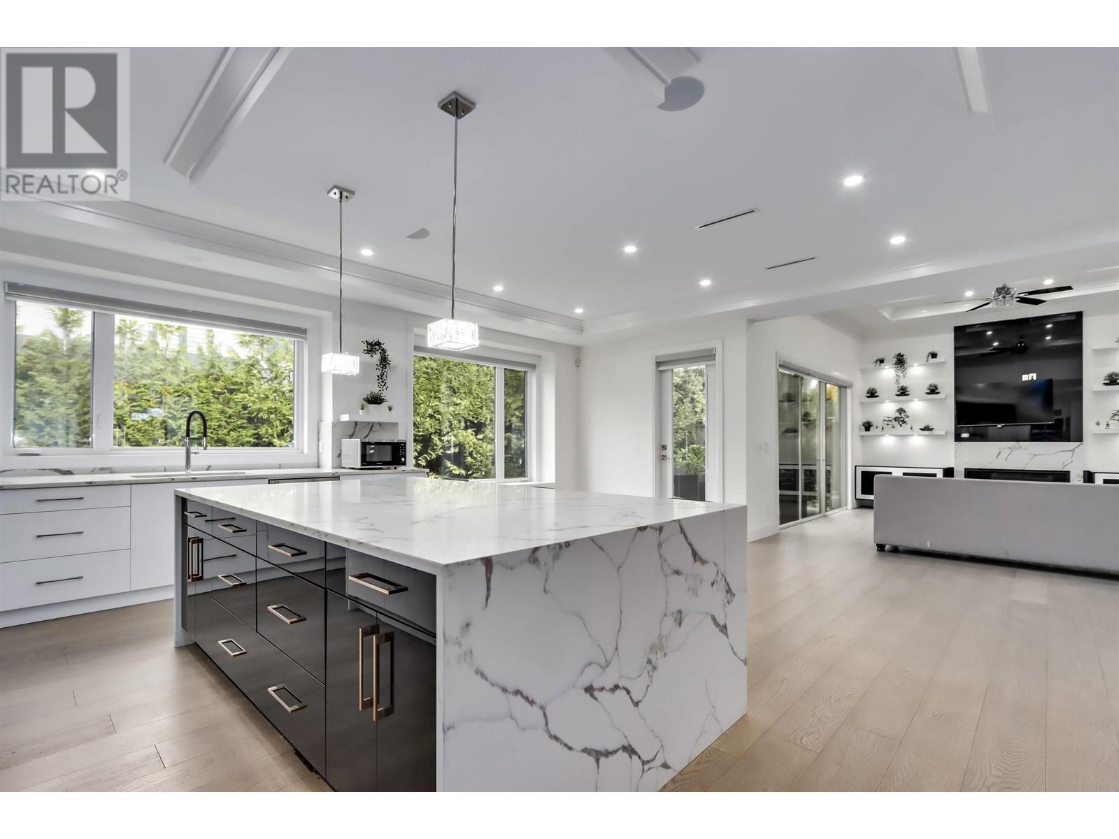 3560 Highland Boulevard Property Photo 11
