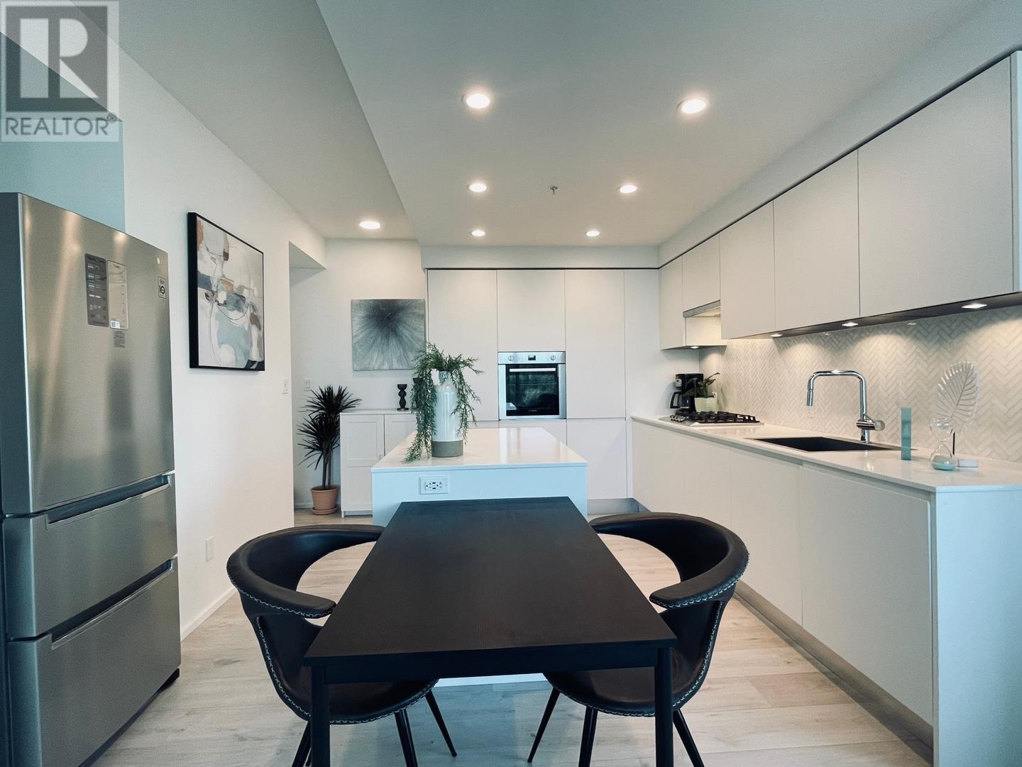 1601 3833 Evergreen Place Property Photo 6