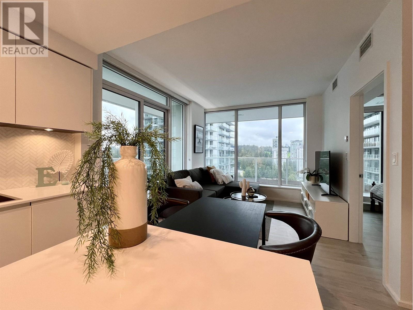1601 3833 Evergreen Place Property Photo 8