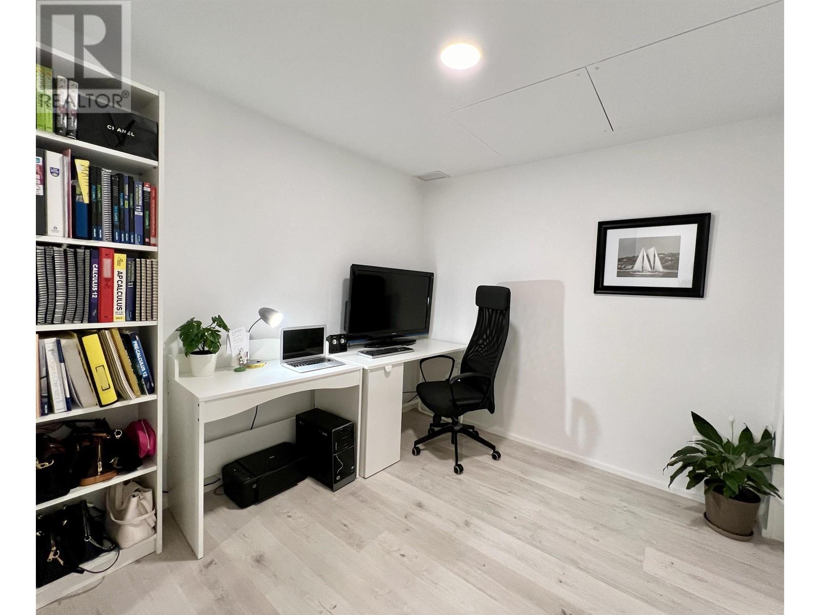 1601 3833 Evergreen Place Property Photo 18