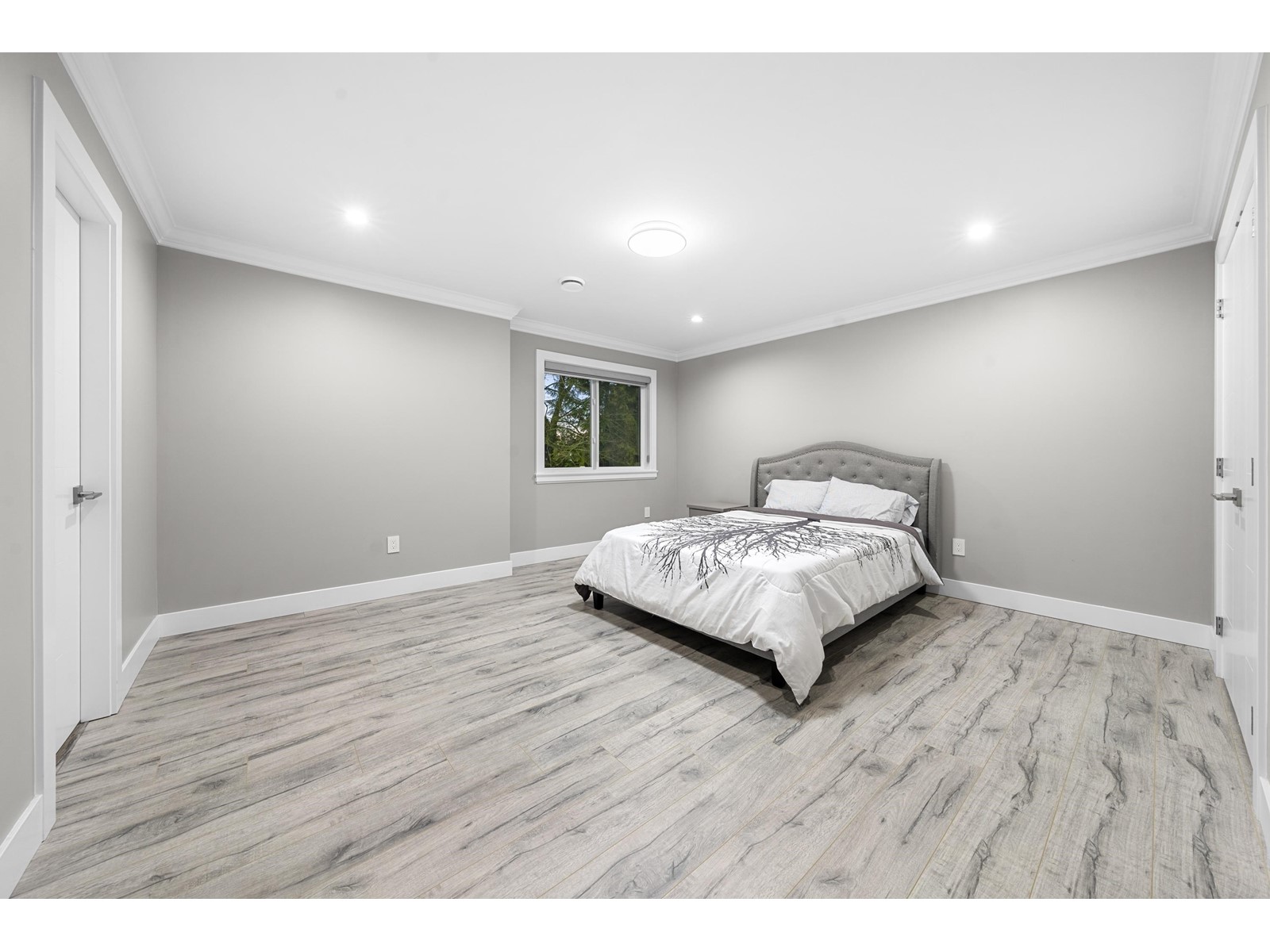 8909 128 Street Property Photo 28