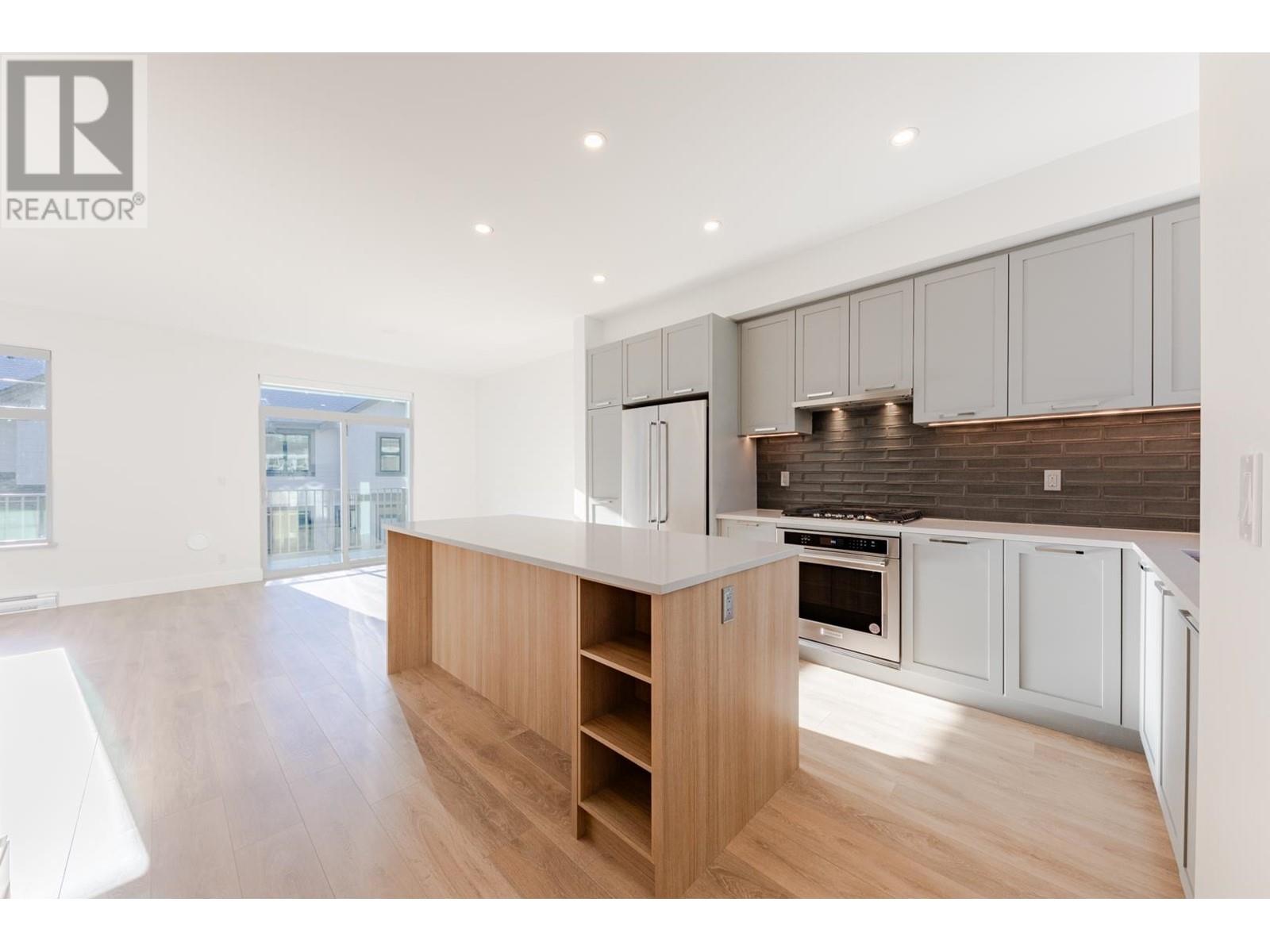 175 1310 Mitchell Street Property Photo 5