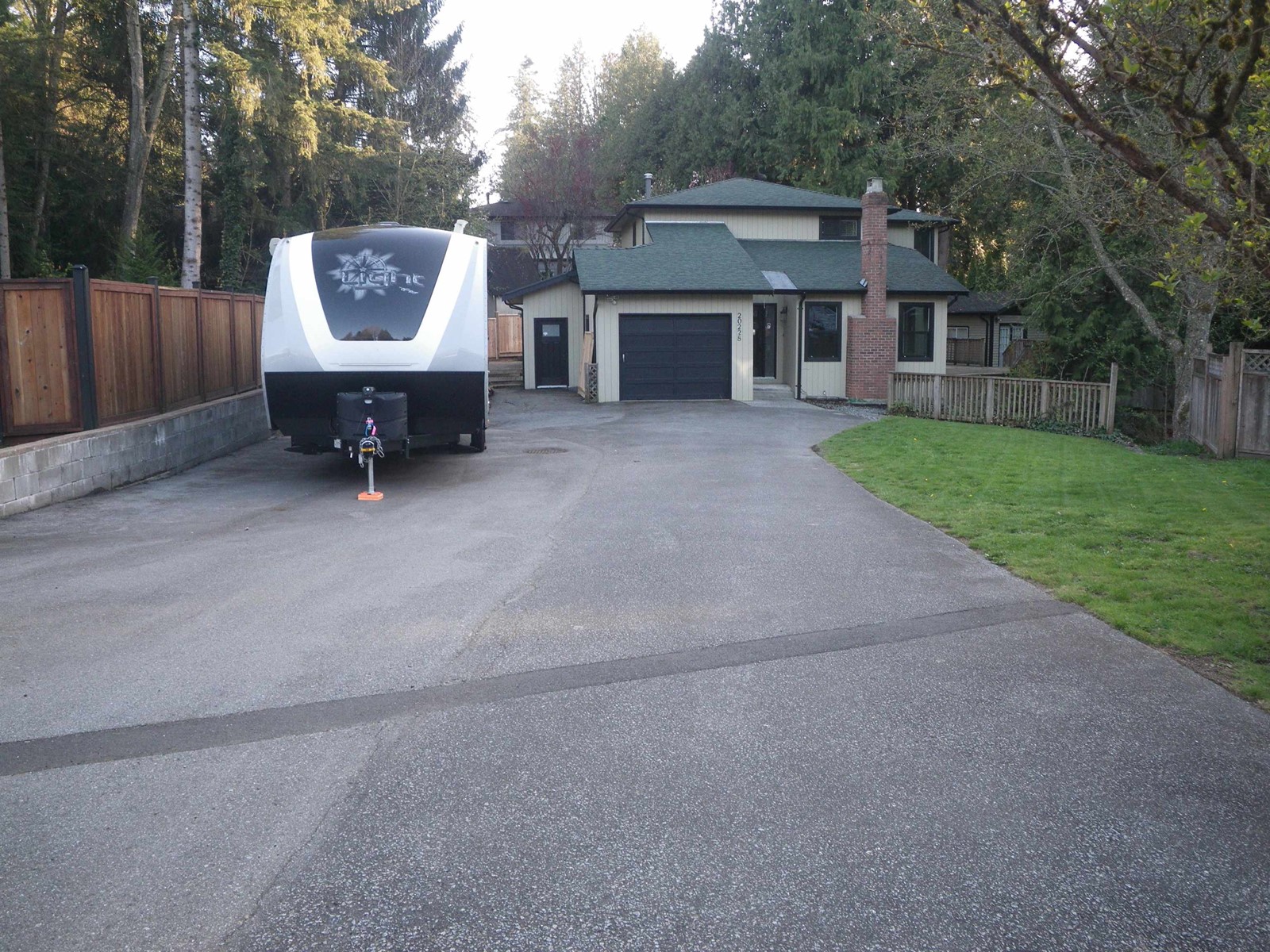 20228 49 Avenue Property Photo 2