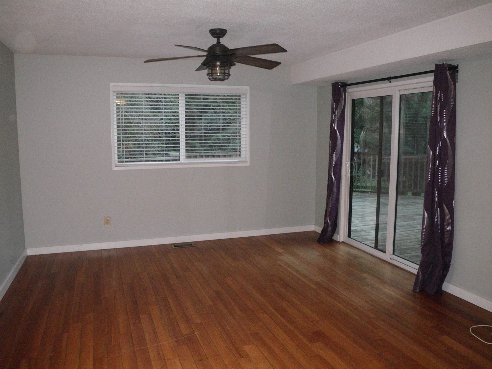 20228 49 Avenue Property Photo 8