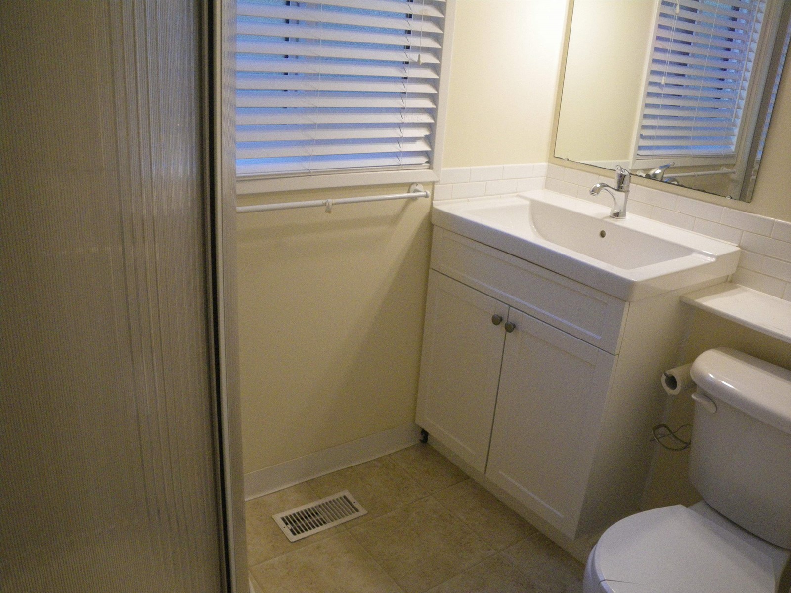 20228 49 Avenue Property Photo 12