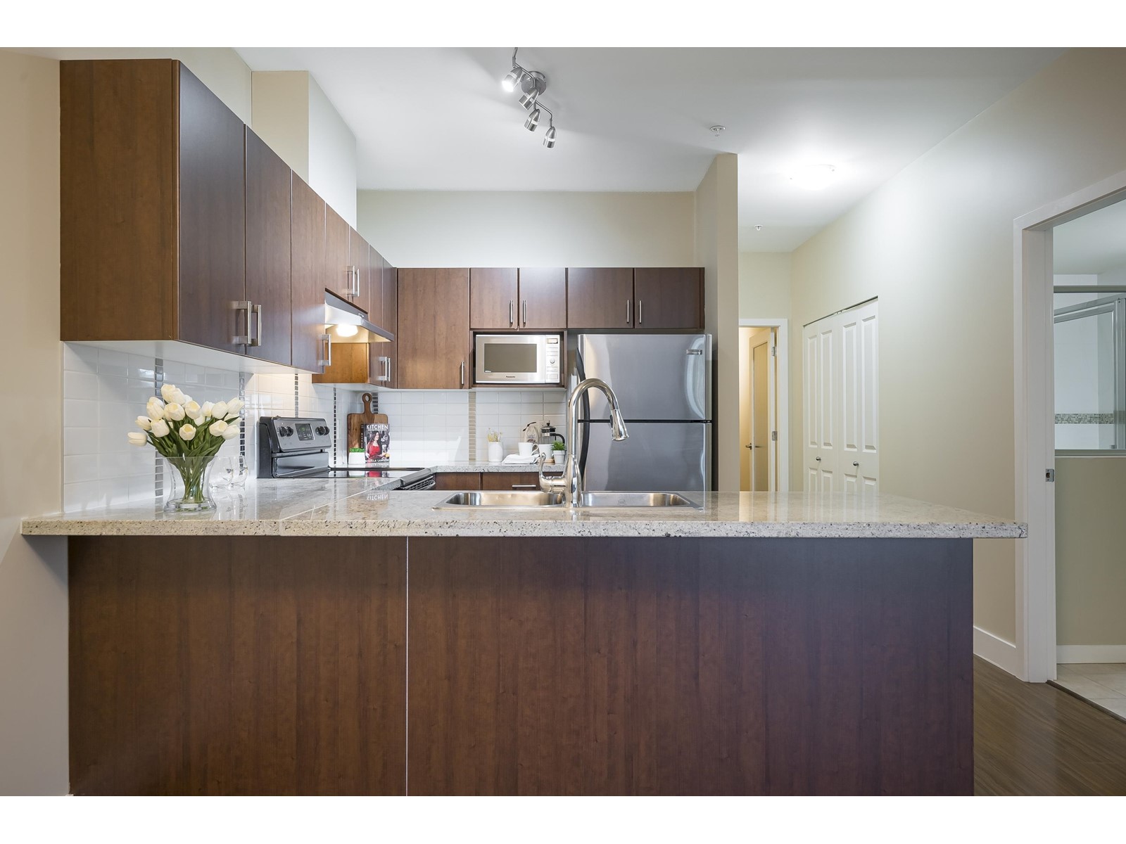 305 19830 56 Avenue Property Photo 12