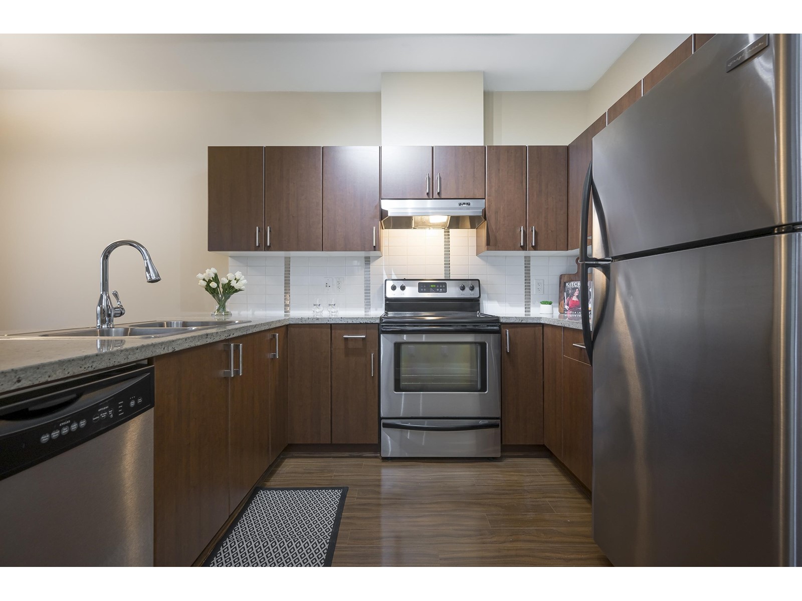 305 19830 56 Avenue Property Photo 13