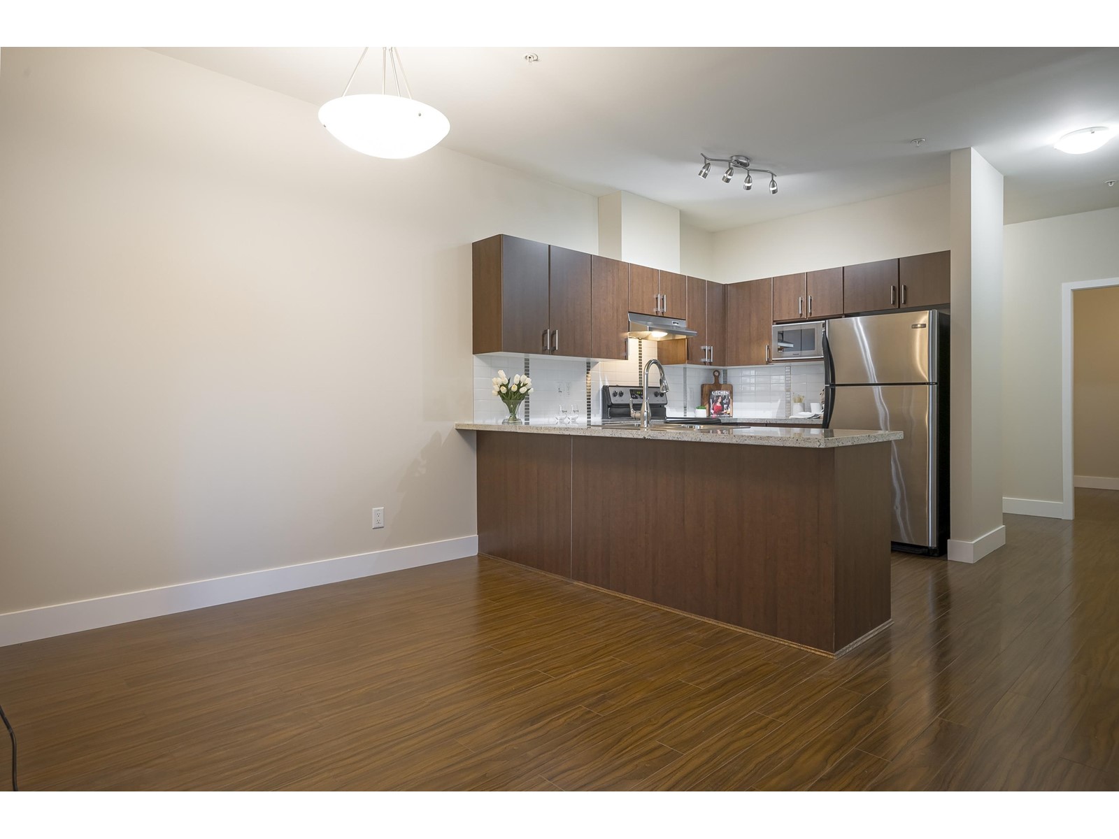305 19830 56 Avenue Property Photo 14