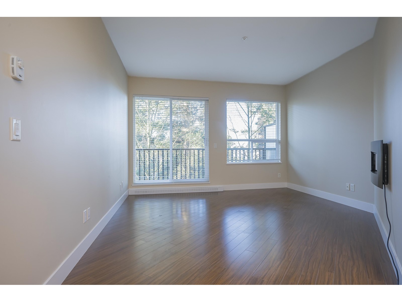 305 19830 56 Avenue Property Photo 16