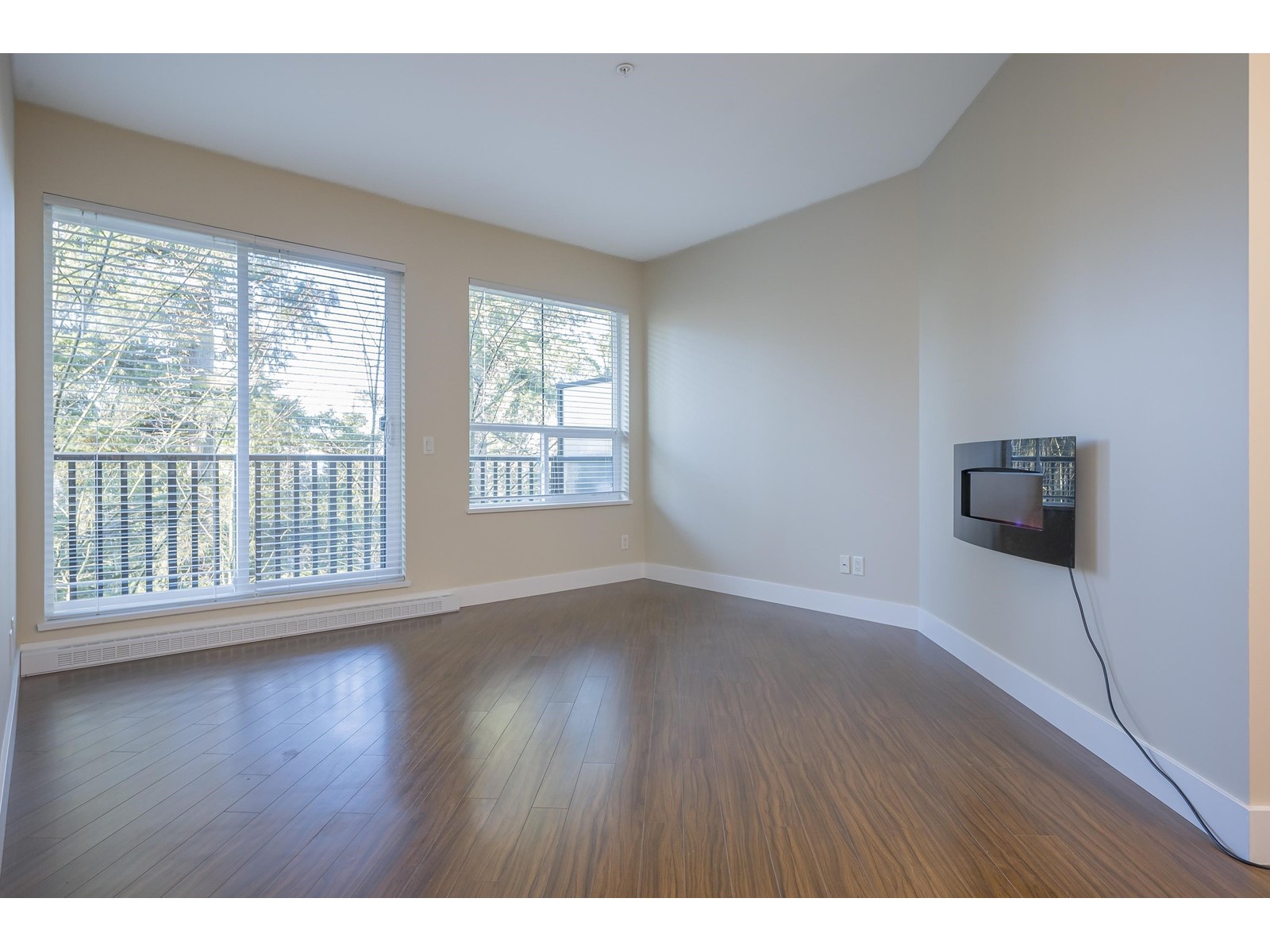 305 19830 56 Avenue Property Photo 17