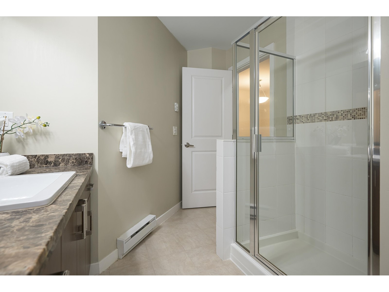 305 19830 56 Avenue Property Photo 24