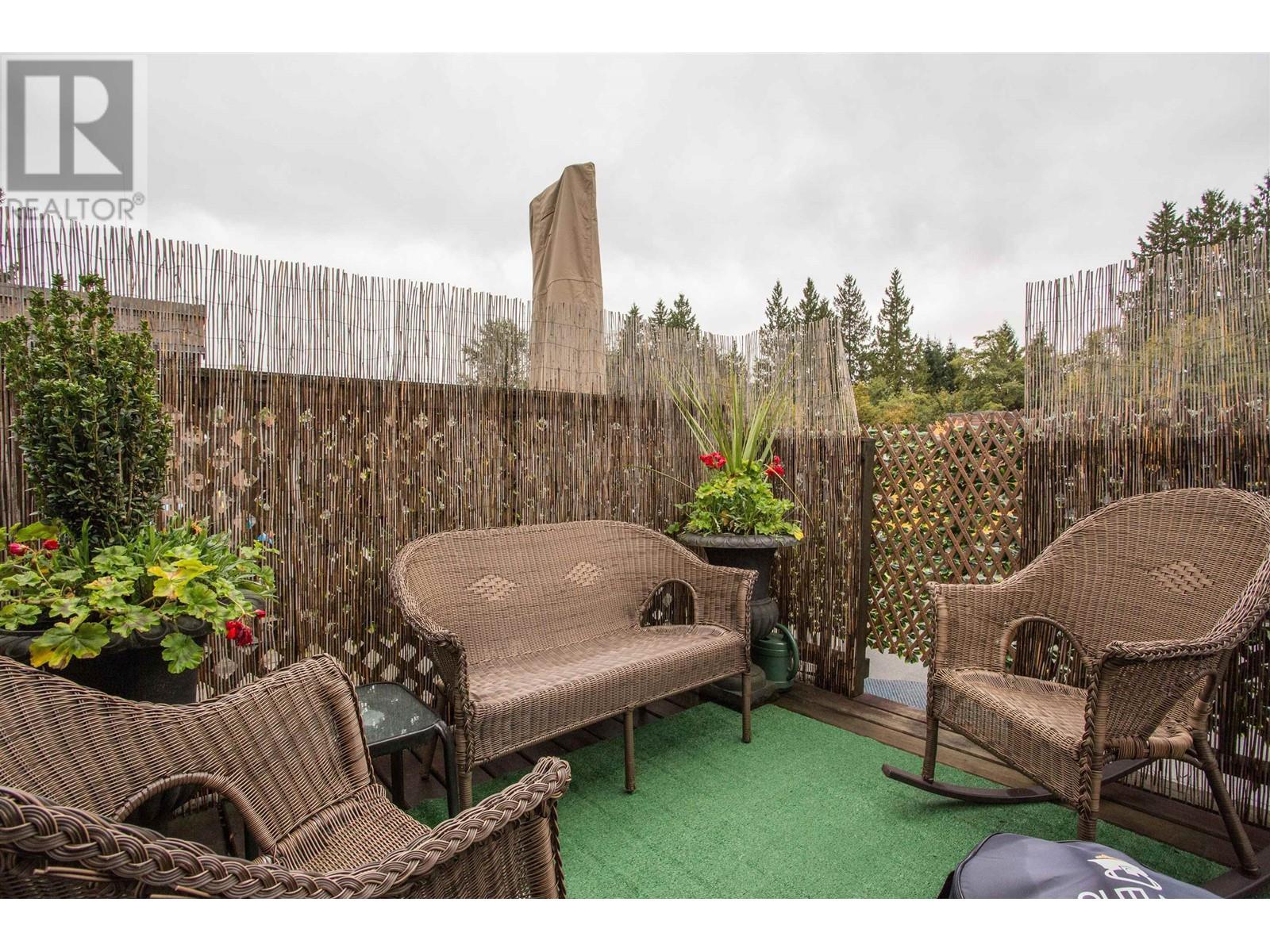 3349 Mountain Highway Property Photo 17
