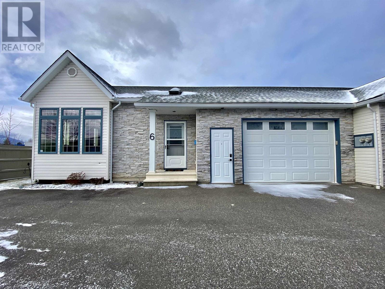 6 3215 KENNEY STREET Property Photo 1