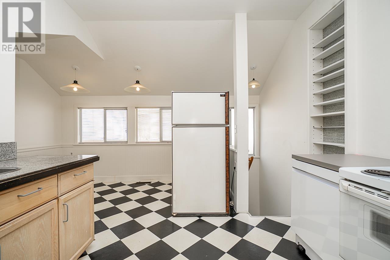 7386 Humphries Avenue Property Photo 15