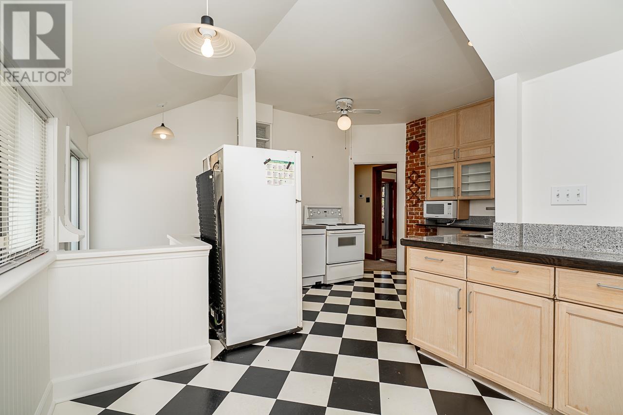 7386 Humphries Avenue Property Photo 17