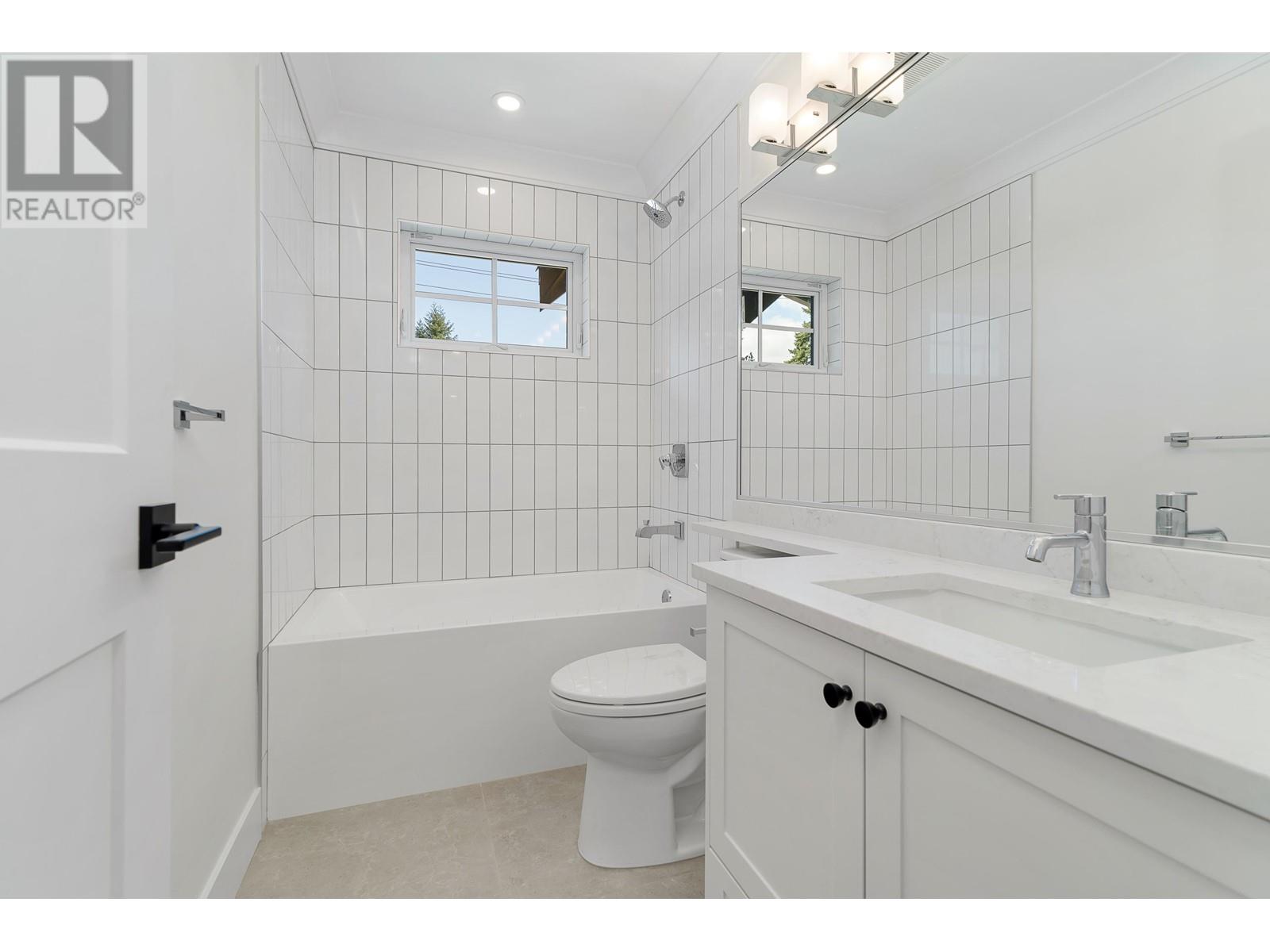3031 Fromme Road Property Photo 18
