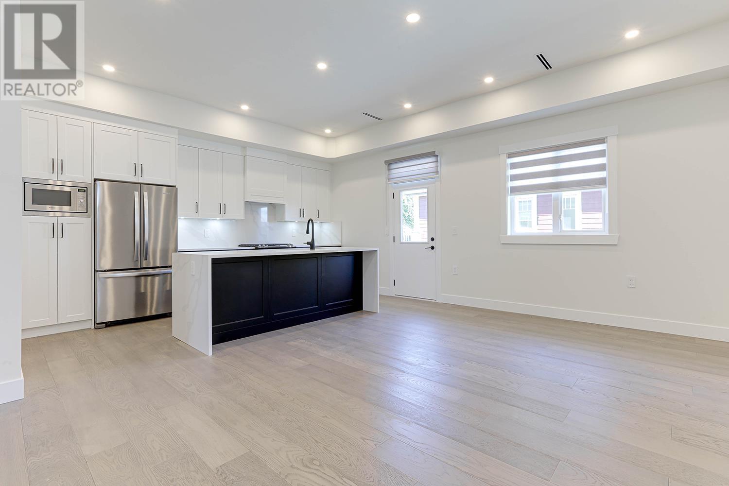 102 235 Lebleu Street Property Photo 3