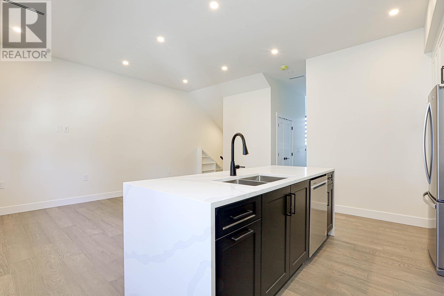 102 235 Lebleu Street Property Photo 9