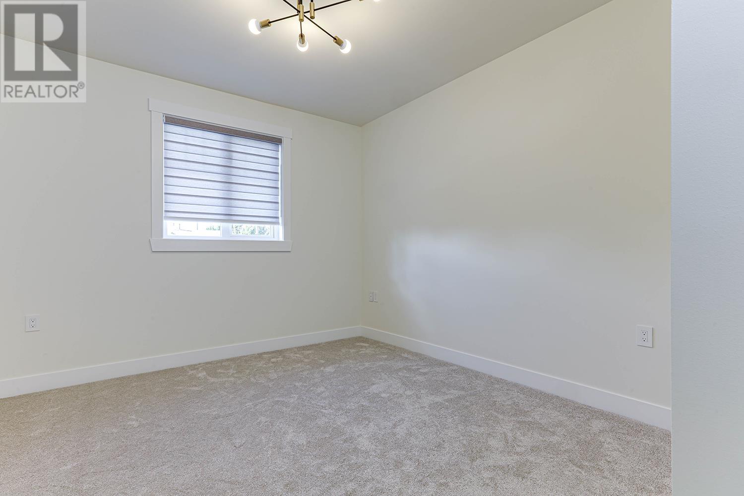 102 235 Lebleu Street Property Photo 11
