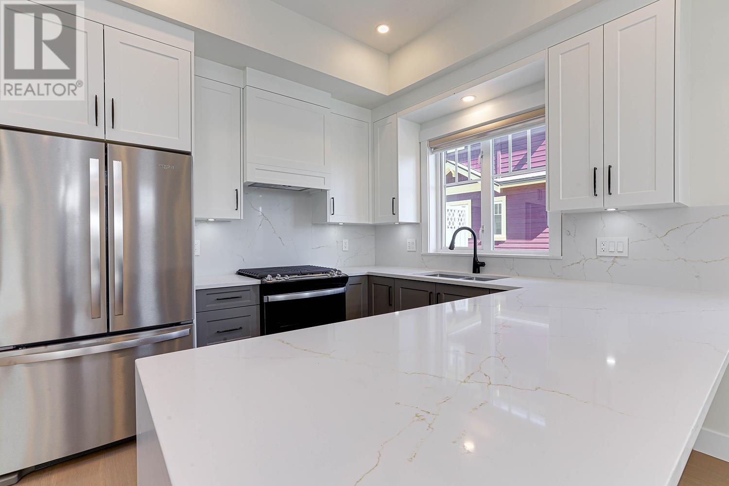 101 235 Lebleu Street Property Photo 10