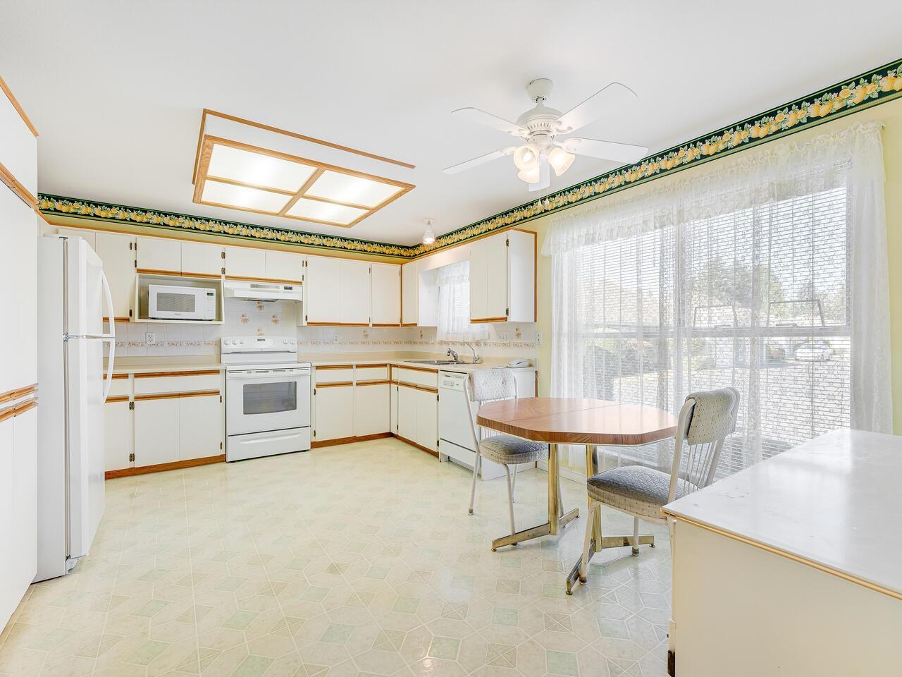 125 10172 141 Street Property Photo 3