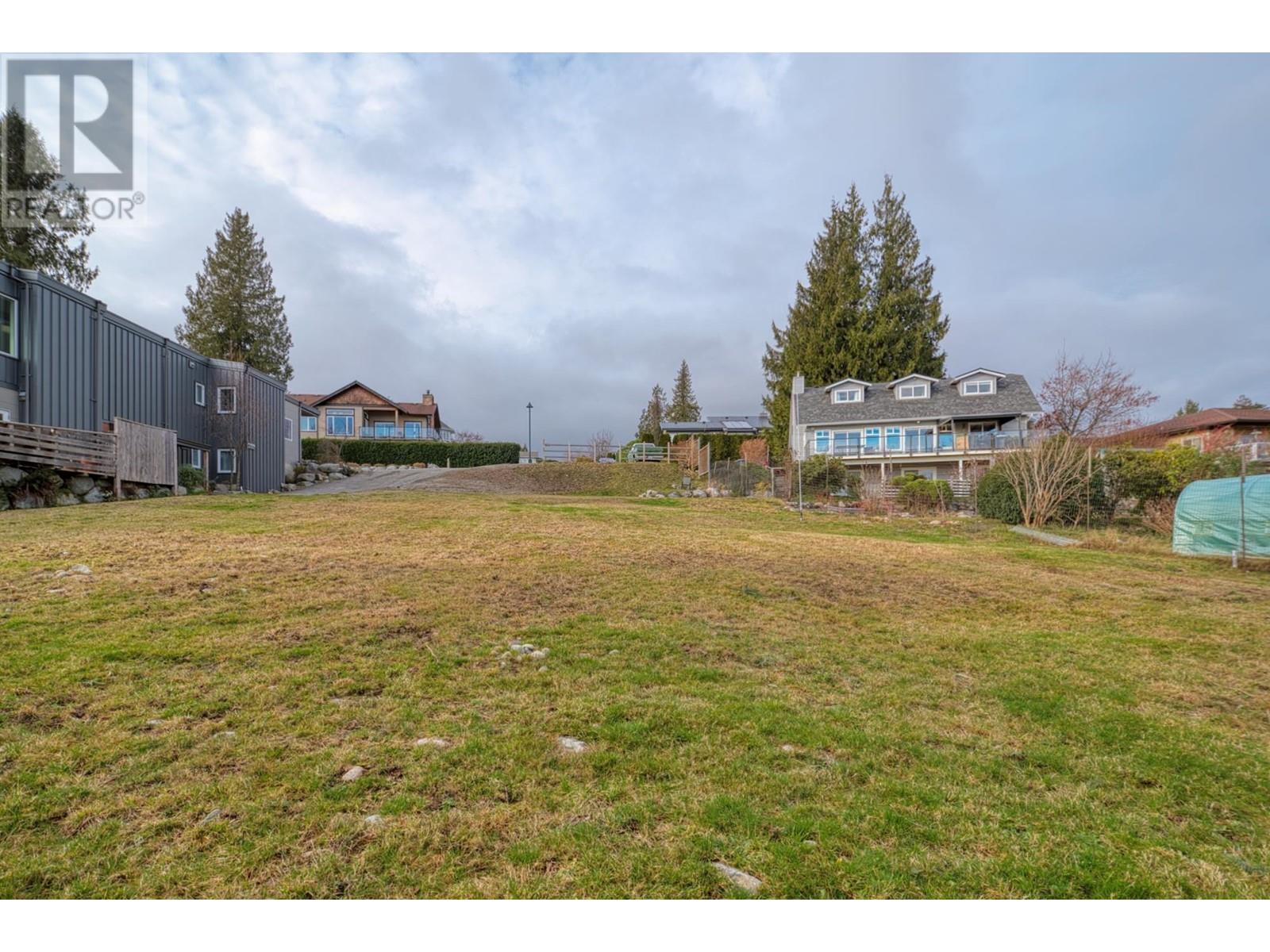 554 Wildwood Crescent Property Photo 16