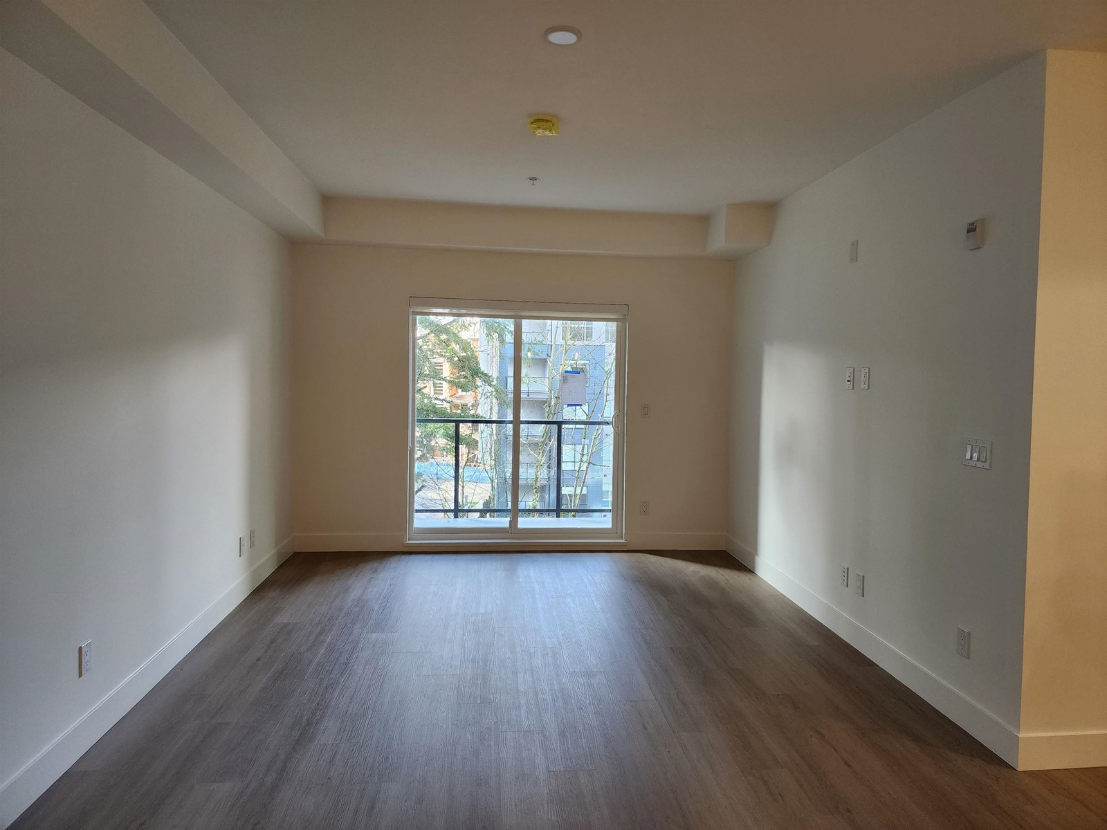 518 3480 146a Street Property Photo 6