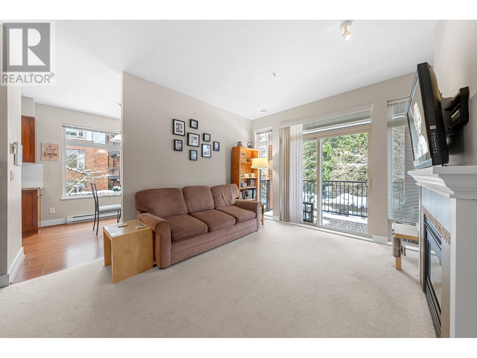 215 2250 Wesbrook Mall Property Photo 4