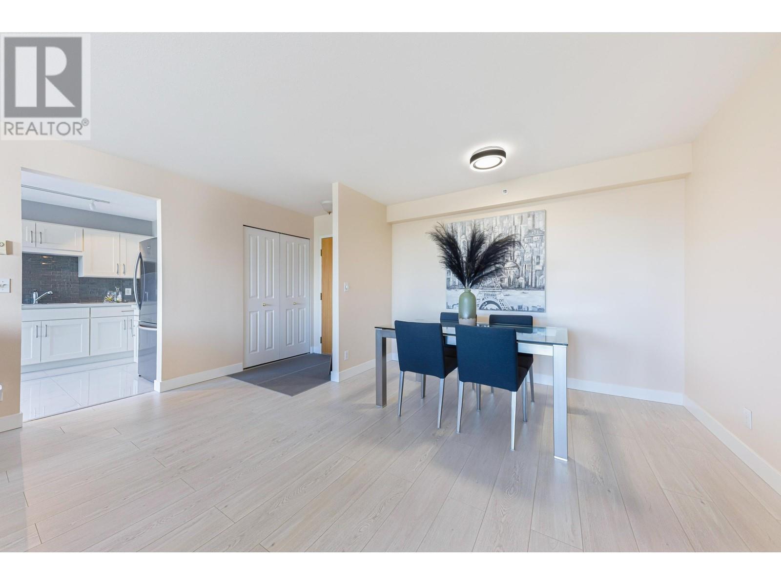 1703 551 Austin Avenue Property Photo 4