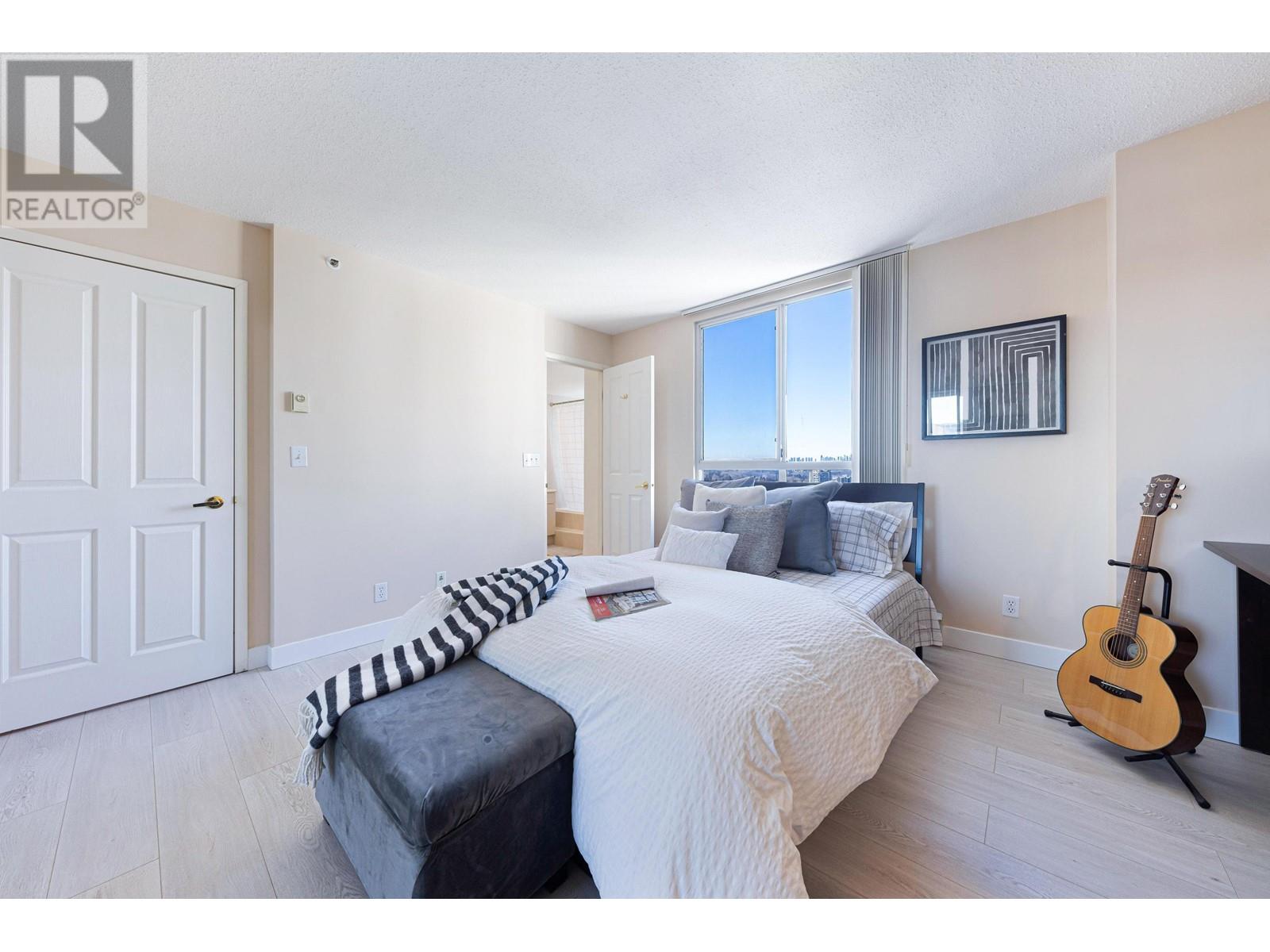1703 551 Austin Avenue Property Photo 8