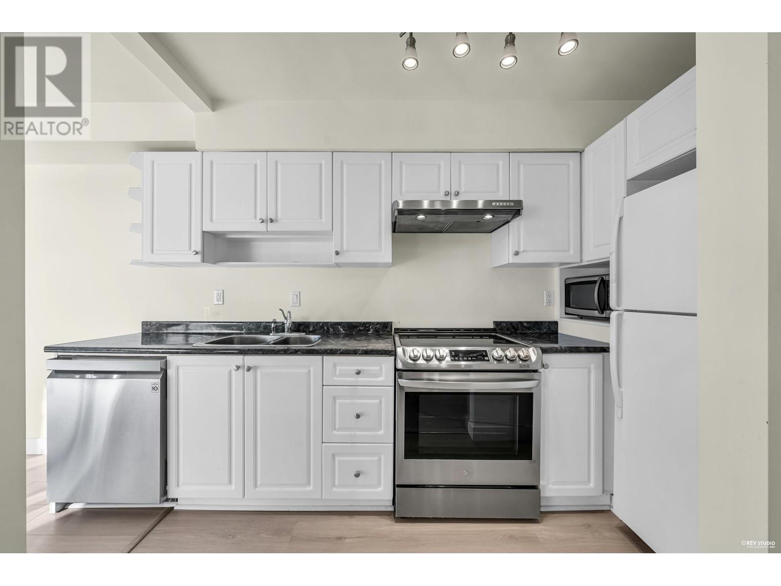 206 1363 Clyde Avenue Property Photo 11