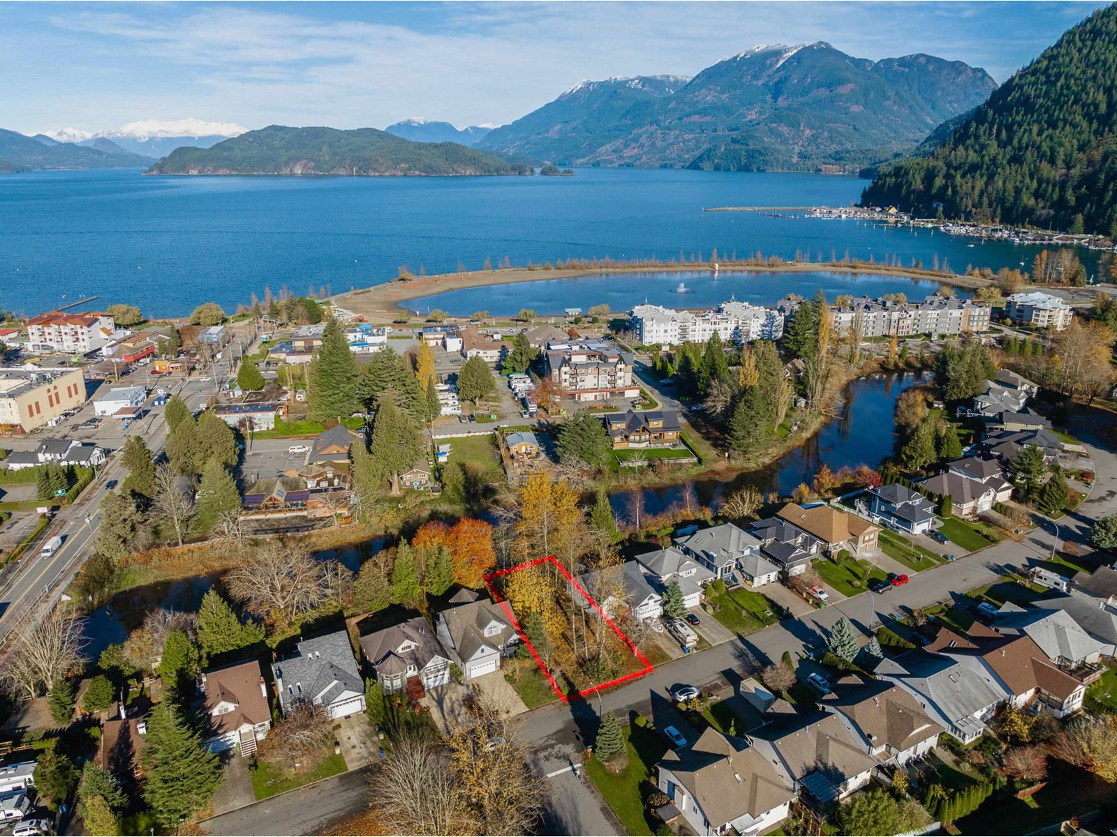 225 Miami River Drive, Harrison Hot Springs Property Photo 4