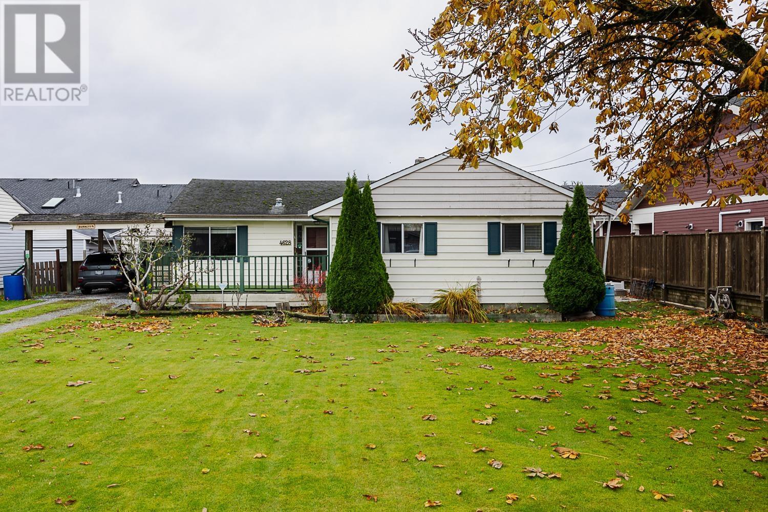4628 53 STREET Property Photo 1