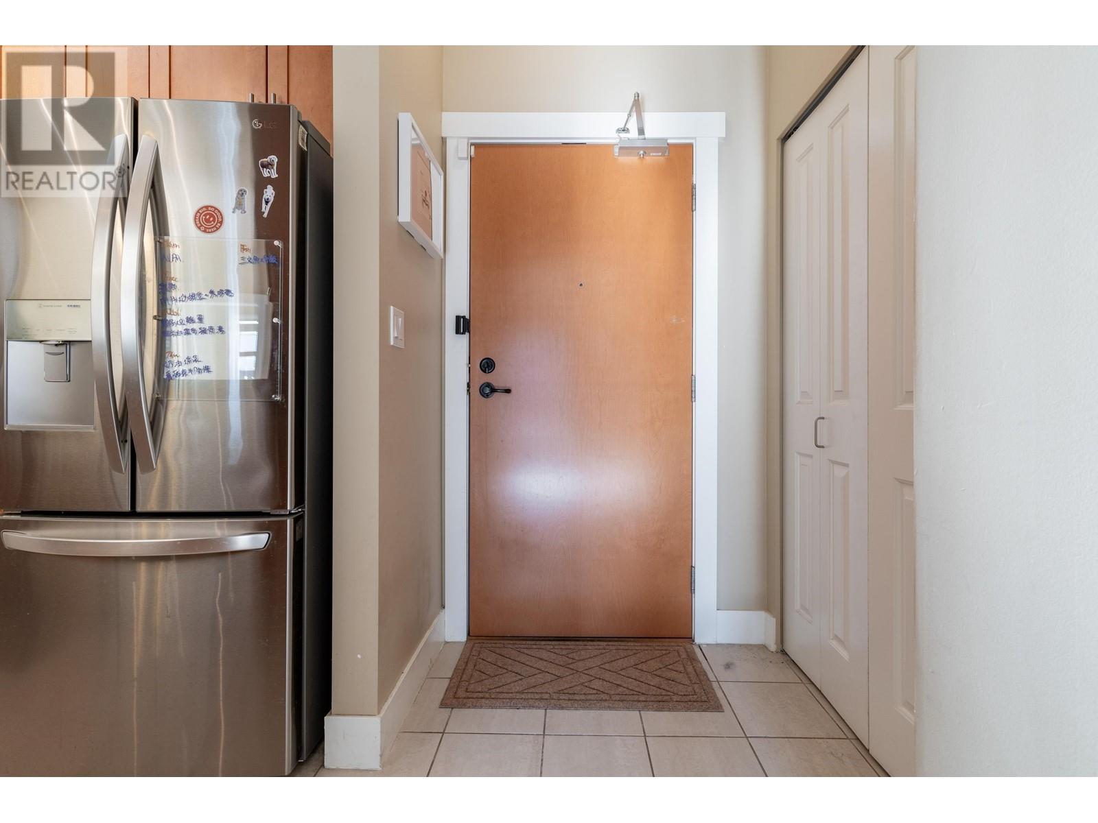301 4885 Valley Drive Property Photo 4