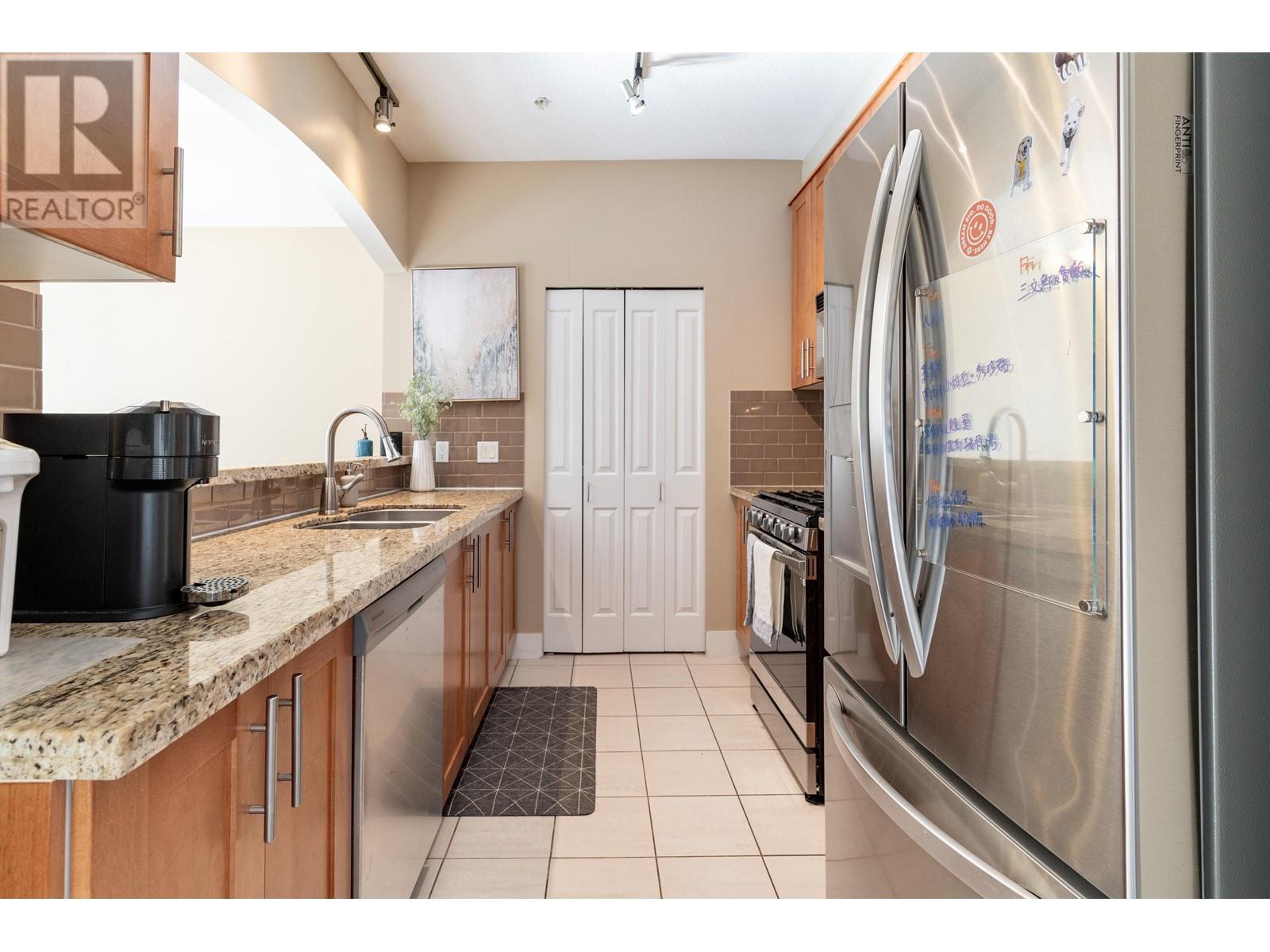 301 4885 Valley Drive Property Photo 5