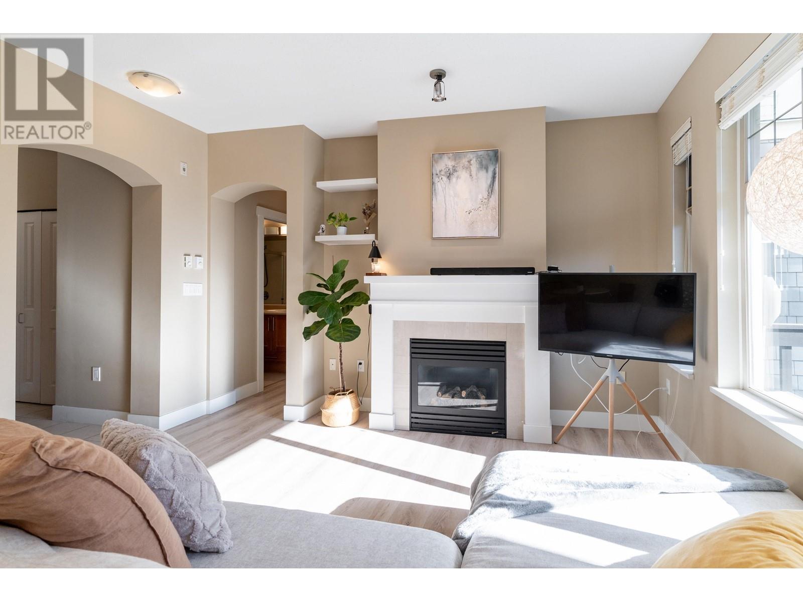 301 4885 Valley Drive Property Photo 12