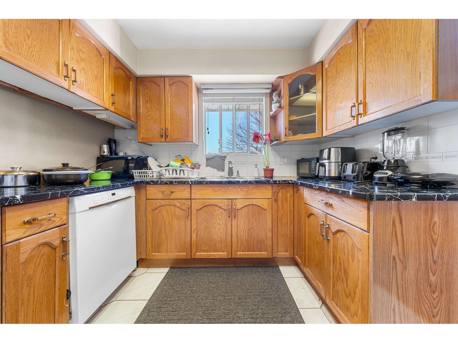6722 124 Street Property Photo 9